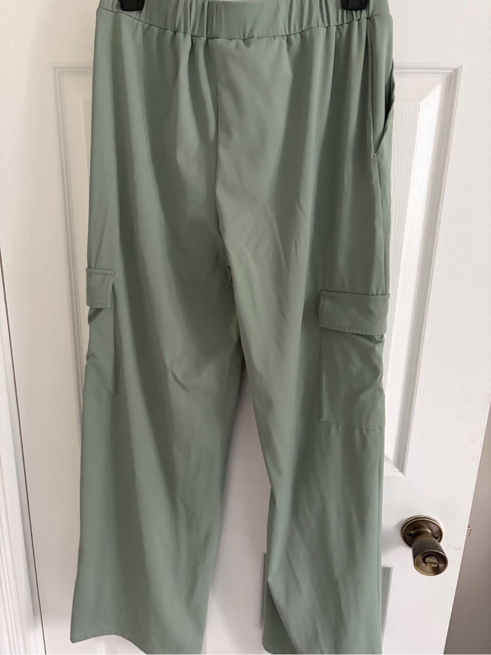 ZYIA Active Sage Green Cargo Wide Leg Pants small - Picture 2 of 4